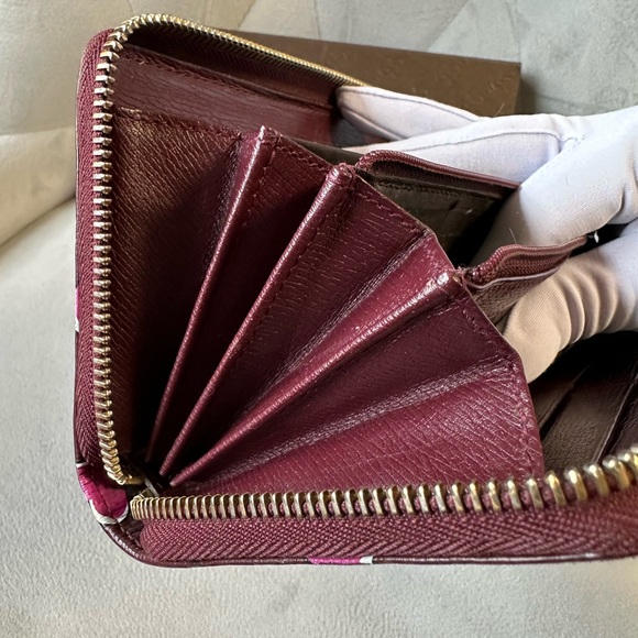 GUCCI LIMITED EDITION HEART CONTINENTAL LONG ZIPPY WALLET π― AUTHENTIC - Picture 10 of 16